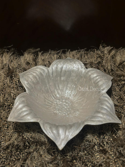 Mother of Pearl Lotus Urli